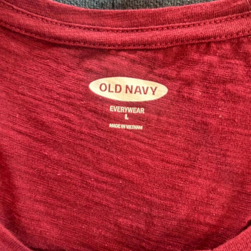 Believe Graphic T Shirt Burgundy Holiday Christmas Tee Casual Top - Picture 4 of 4